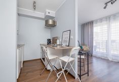 Others 3 5th Floor Studio in Katowice by Renters