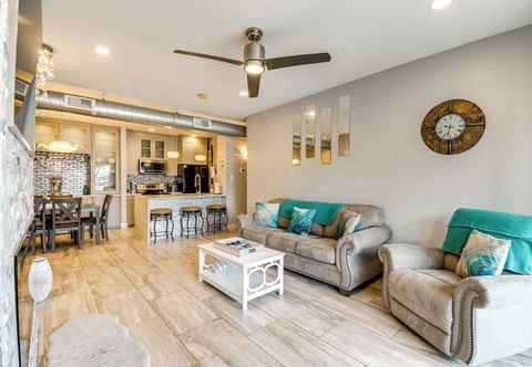 Others Charming Montgomery Condo - Lake & Pool Access!