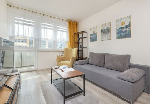 Lainnya Gdansk Apartment With Desk by Renters