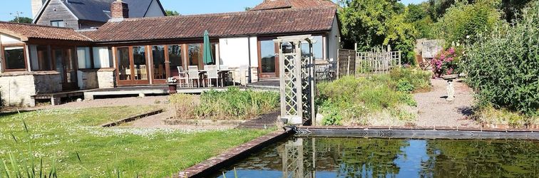 Lain-lain Peaceful and Stylish Cottage Near Taunton Somerset
