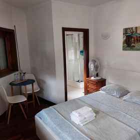 Room1聖文森特曼努埃爾先生賓館,Departamento de Informática飯店