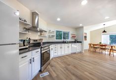 其他 5 Orchard Haven Guest House 2 Bedroom Home by RedAwning