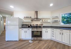 Others 7 Orchard Haven Guest House 2 Bedroom Home by RedAwning