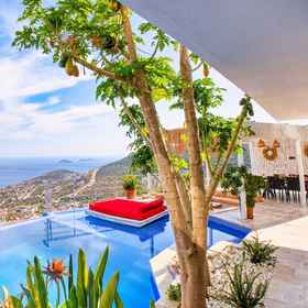 Room 1 Lux Villa With Inf Pool Jacuzzi - All Rooms w AC, Villa Nordic Dream Hotels