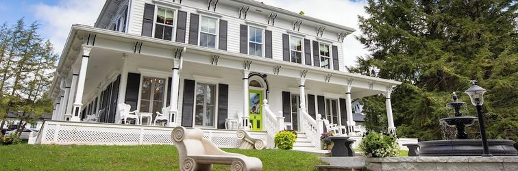 Others The Roxbury at Stratton Falls