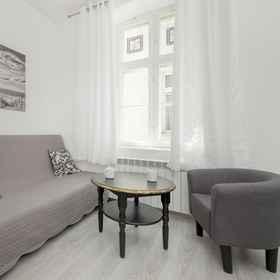 Primary image1索波特三臥室公寓 by Renters,Sklep Charytatywny LukLuk飯店