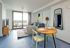 Others 7 Luxuriant One-bedroom Poplar Apartment