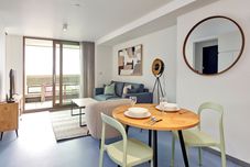 Others Striking One-bedroom Apartment Vibrant Poplar