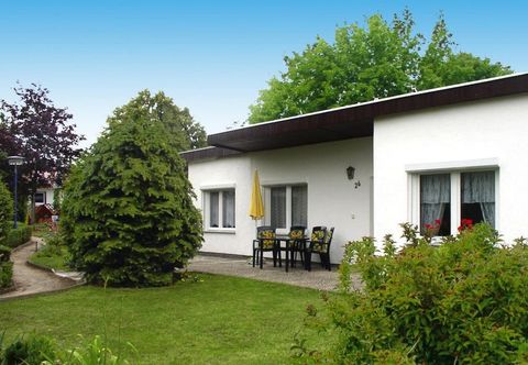 Others Twin Bungalow at Black Lake, Schwarz