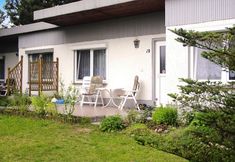 Others 7 Twin Bungalow at Black Lake, Schwarz