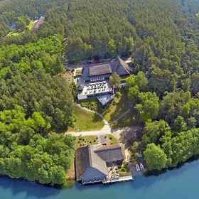 Primary image 1 フェリエンハウザー イム ナトゥールリゾート ドルヴィッツ, メクレンブルク湖水地方 ホテル