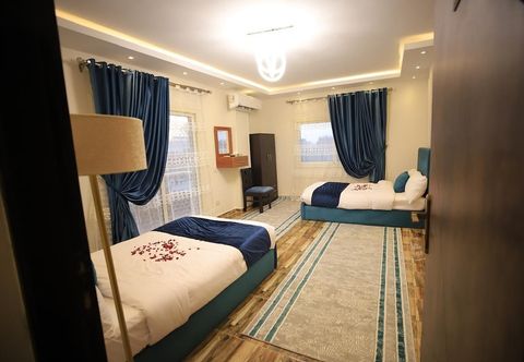 Others Happy day pyramids view