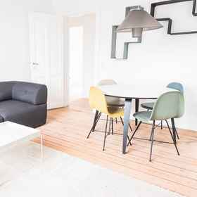 Room 1 ビューティフル 2ベッド ウィズ ラージ バルコニー, キホスク ホテル