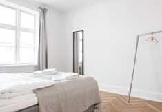 Others 6 Beautiful 2-bed With Large Balcony