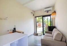 Others 3 Bale Taru Pecatu 