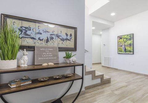 Others Playa Laguna by Kivoya