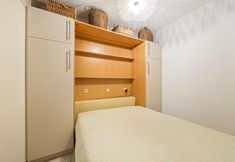 Others 3 Appealing Apartment With Sea-view