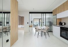 Others 7 Beachside Apartment by Renters