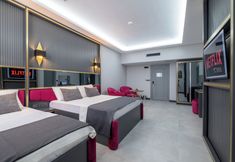 其他 3 216 Prestige Hotel