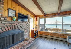 Others 4 Oceanfront Cottage w/ Patio & Views in Birch Bay!