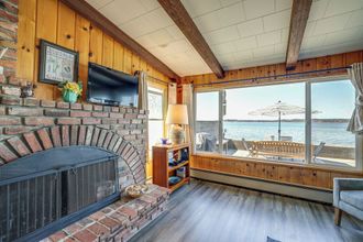 Others 4 Oceanfront Cottage w/ Patio & Views in Birch Bay!