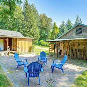 Primary image 1 Near Mystery Falls: Marblemount Cabin w/ Fireplace, Washington Hotels