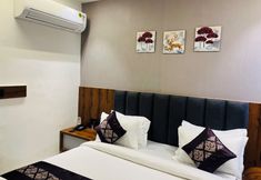 Others 3 Hotel Royal Empire