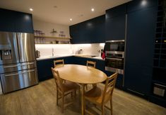 Others 2 Surrey Quays Apartment