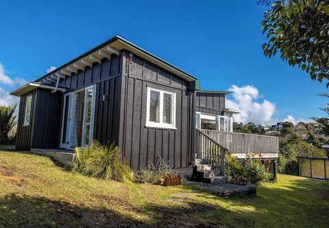 Others Pacific Views - Waiheke Island