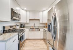 Others 7 8 Mi to Downtown San Diego: Chic Home w/ Patio