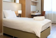 Lain-lain 6 Frezya - Exclusively Woman