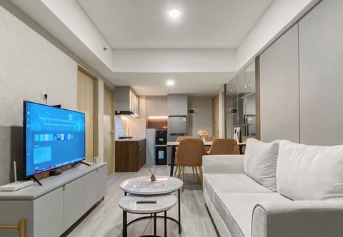 其他 Homey And Modern Look 3Br At Meikarta With Balcon Apartment