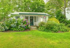 その他 3 Enchanting North Fork Garden Cottage w/ Water View