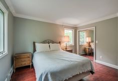 其他 4 Serene Haven: Stunning Yard, Pool, And Views 4 Bedroom Home by RedAwning