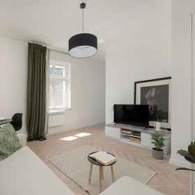 Primary image1弗羅茨瓦夫舒適工作室公寓 by Renters,Śródmieście飯店