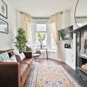 Primary image 1 スタニング 2 ベッドルーム カーディフ ベイ ハウス, ブリンヒルバリーゴルフクラブ ホテル