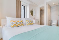 Others 4 Q Studios 1 by Atlantic Holiday