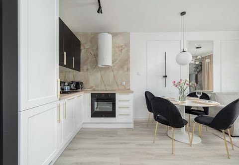 其他 Apartment With Parking by Renters