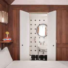 Primary image 1 Hotel Madeleine de Senlis, Café de la Nouvelle Mairie Hotels