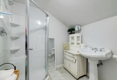 Others 2 Lake Erie Views: Perfect for Traveling Nurses!