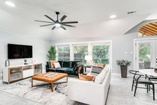 Khác Haltom City Home w/ Patio ~ 11 Mi to Fort Worth!