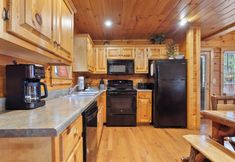 Others 3 Tranquil Mountain