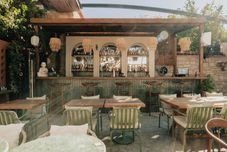 Others Pietra Social House