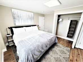 อื่นๆ 4 The Loft at Park Place - 3rd Floor Walk up King and Queen Beds Fast Wifi and Free Coffee