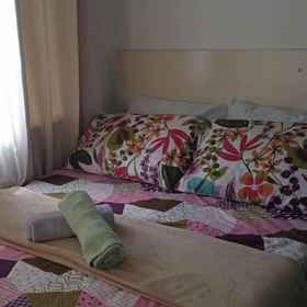 Room 1 Kassel Residences Staycation near NAIA, Khách sạn Don Galo