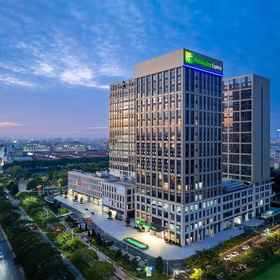 Primary image 1 ฮอลิเดย์ อินน์ เอ็กซ์เพรส ฝอซาน ชุนเต๋อ เล่อชง, โรงแรม & ที่พัก Shanghai Street