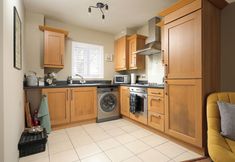 其他 4 Stylish Flat With Sofa Bed in Malmesbury