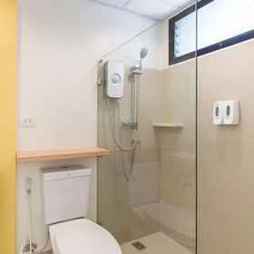 Room1Hop Inn Chaengwattana,หมู่บ้านแกรนด์พลีโน่ ราชพฤกษ์飯店