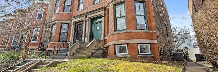Others Beautiful Green-Door Brownstone