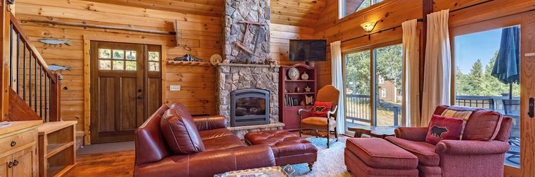 其他 Straight From The Heart 3 Bedroom Cabin by RedAwning